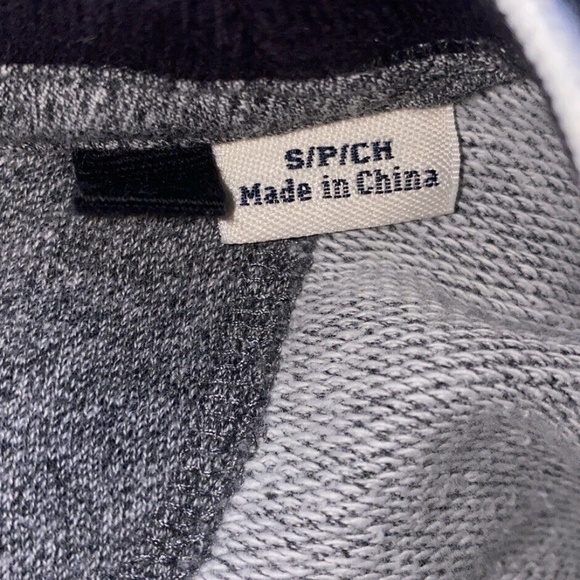 Original Penguin Small Solid Gray Long Sleeve Crewneck Pullover Sweater - EUC - Picture 5 of 5